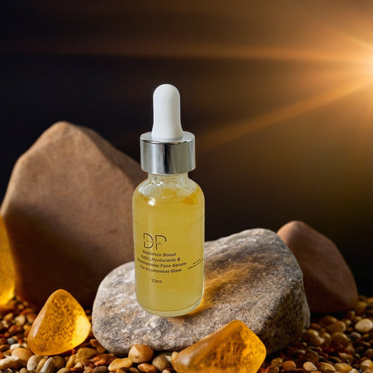 All-in-One Glow, Every Day: Kojic Acid, Hyaluronic Acid, Niacinamide infusion with botanical herbs Glow hydration clarity